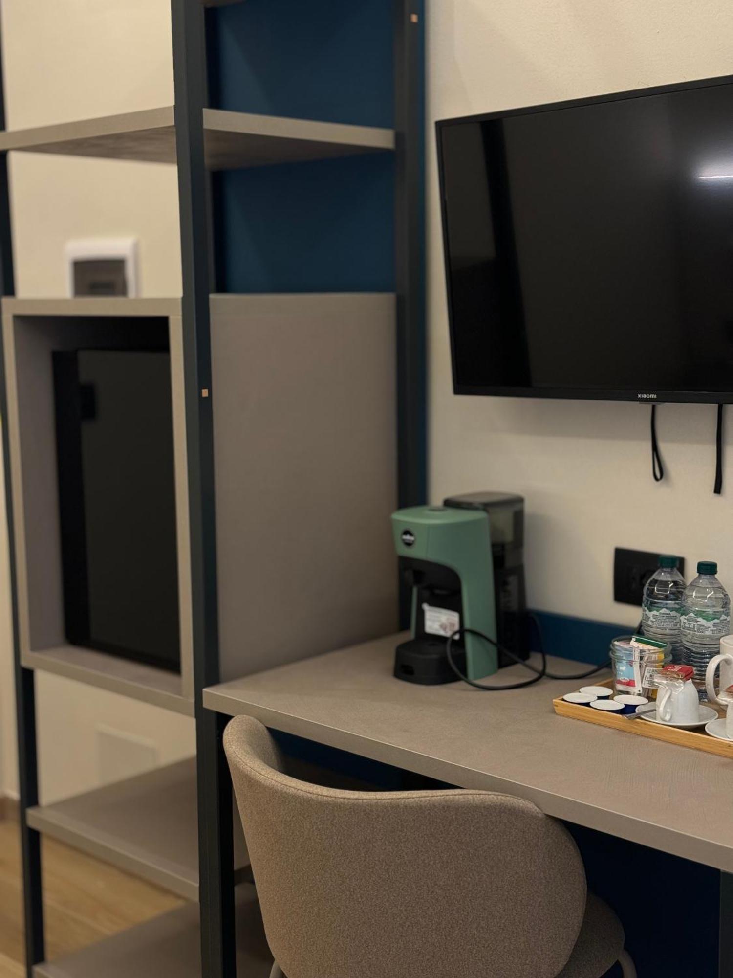 Honeycomb Guesthouse Рим Экстерьер фото